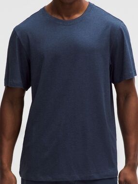 Lululemon Zeroed in Short Sleeve M